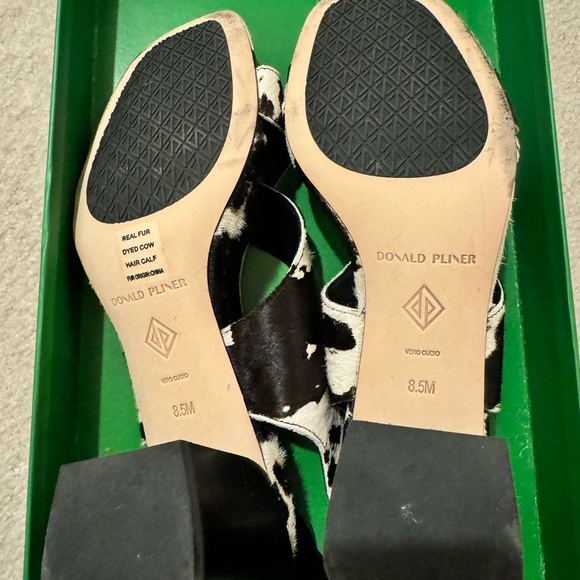 DONALD PLINER WOMEN’S PASHA COW PRINT HAIR CALF SANDAL IN BONE/BLACK SIZE 8.5 - Picture 4 of 6